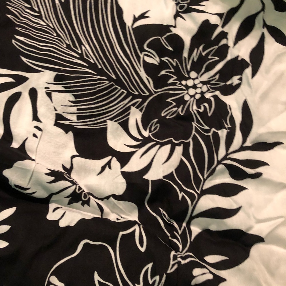 NEVER WORN BEFORE WITH TAG SARONG FROM HAWAII